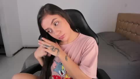 Jennifer online show from April 15, 2026, 11:39 am