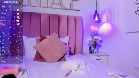 emmajewel_ online show from February 5, 2025, 7:18 am