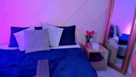 emmajohanson online show from October 4, 2025, 8:18 pm