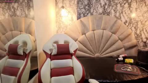 Snapshot of emmamiller__ chatting on March 18, 2026, 11:24 am online show from March 18, 2026, 11:24 am