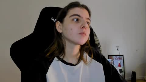 Snapshot of emmamon chatting on January 30, 2025, 7:26 pm Emma online show from January 30, 2025, 7:26 pm