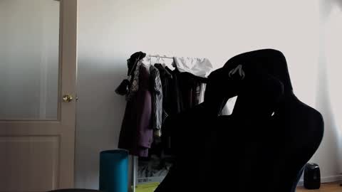 Snapshot of emmamon chatting on February 26, 2025, 10:04 am Emma online show from February 26, 2025, 10:04 am