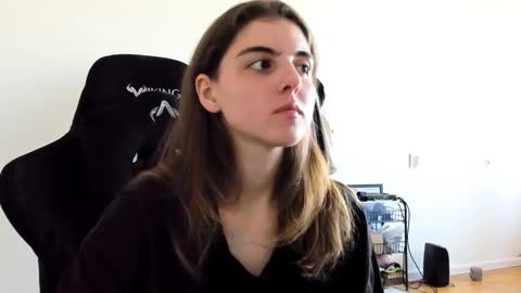 Snapshot of emmamon chatting on September 9, 2025, 9:53 am Emma online show from September 9, 2025, 9:53 am