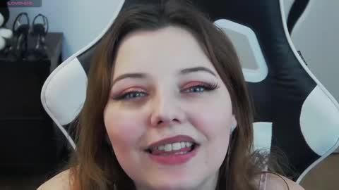 Snapshot of emmamoore12 chatting on March 26, 2026, 5:40 pm Emma online show from March 26, 2026, 5:40 pm