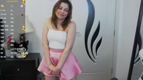 Snapshot of emmamoore12 chatting on May 3, 2026, 6:03 pm Emma online show from May 3, 2026, 6:03 pm