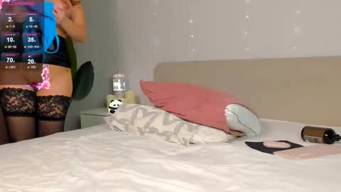 Snapshot of emmanuelleee chatting on March 7, 2026, 7:27 am emmanuelleee online show from March 7, 2026, 7:27 am