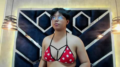 Emma 3 online show from February 3, 2025, 7:00 pm