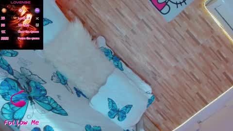 Snapshot of emmasummers469 chatting on December 3, 2024, 1:32 pm Emma online show from December 3, 2024, 1:32 pm