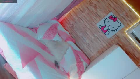 Snapshot of emmasummers469 chatting on December 6, 2024, 2:46 am Emma online show from December 6, 2024, 2:46 am