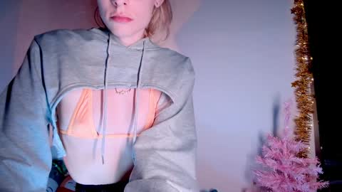 RH-NEGATIVE GREEN-EYED BAELIEN online show from January 16, 2025, 6:59 pm