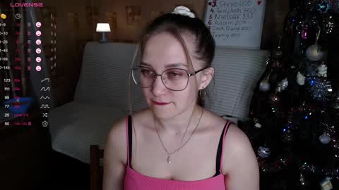 Mia online show from December 20, 2024, 1:54 pm