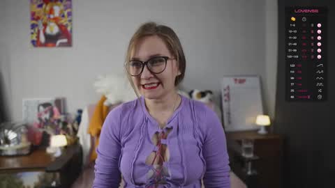 Mia online show from September 10, 2025, 3:12 pm