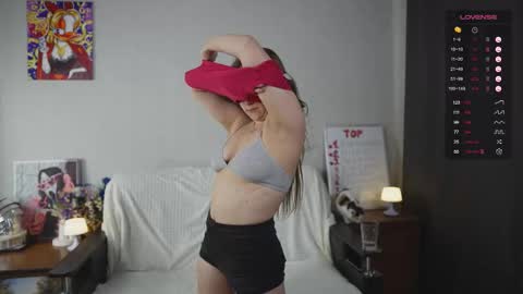 Mia online show from September 12, 2025, 3:50 am