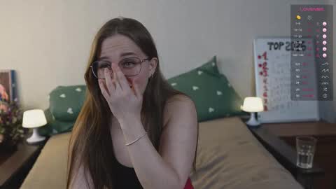 Mia online show from February 16, 2026, 6:37 pm