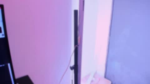 emmawardwell online show from April 1, 2026, 4:02 am