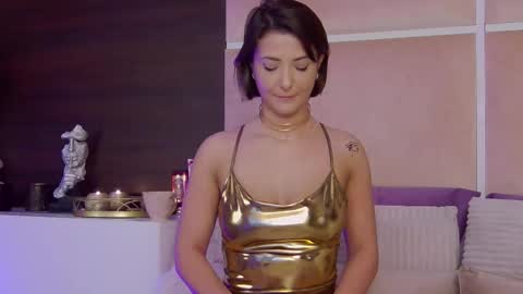 Emma Willinson online show from February 2, 2026, 6:12 am