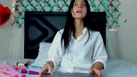  Emma  online show from February 23, 2025, 6:01 pm