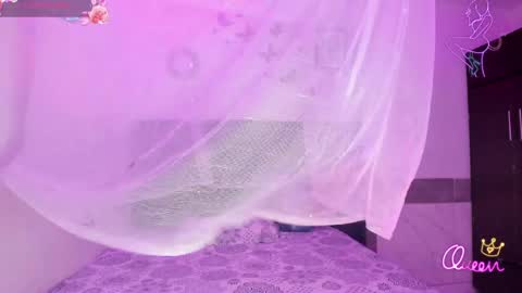 Snapshot of emmie_bunny chatting on May 11, 2026, 9:56 pm Emmie online show from May 11, 2026, 9:56 pm