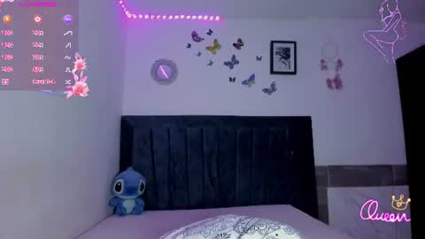 Snapshot of emmie_bunny chatting on June 14, 2026, 2:24 am Emmie online show from June 14, 2026, 2:24 am