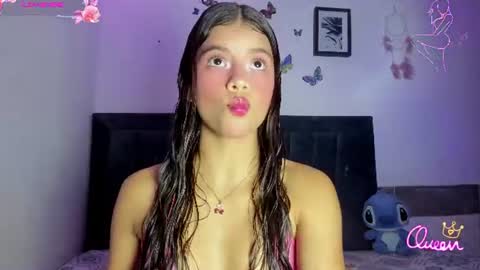 Snapshot of emmie_bunny chatting on June 21, 2026, 10:23 pm Emmie online show from June 21, 2026, 10:23 pm