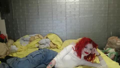 Emmily000 online show from January 17, 2025, 11:29 pm