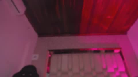    online show from October 25, 2025, 11:29 am