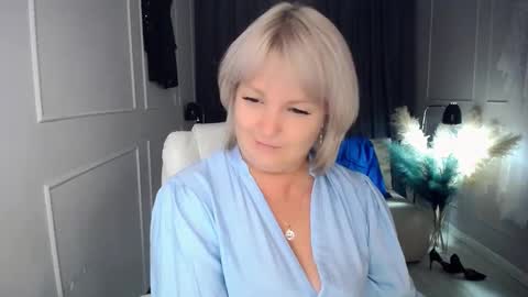 emmmam online show from October 3, 2025, 8:39 pm