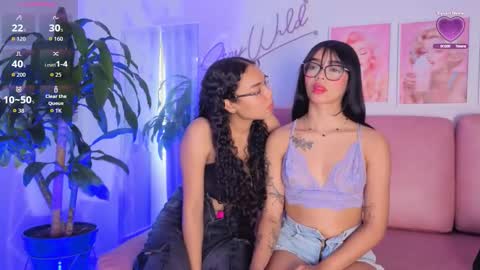 Snapshot of emmy_and_luna chatting on January 8, 2026, 12:29 pm Emmy and Luna online show from January 8, 2026, 12:29 pm