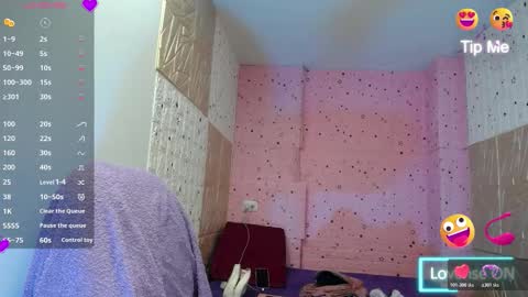 Snapshot of emmy_durant chatting on October 27, 2025, 8:57 pm emmy_durant online show from October 27, 2025, 8:57 pm