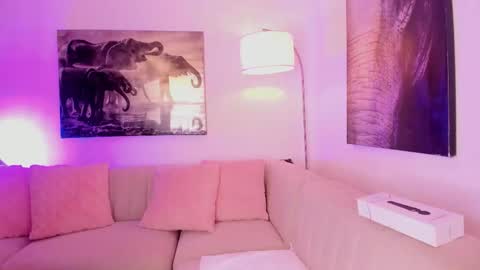 Emmy Heart online show from February 6, 2026, 3:55 am