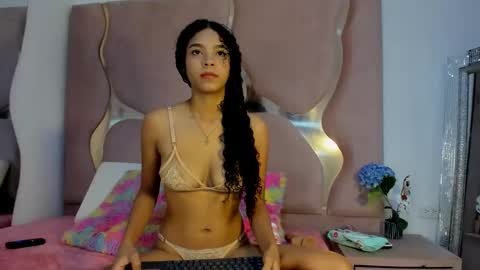 Snapshot of emmy_htt chatting on June 7, 2026, 2:21 pm Emmy htt online show from June 7, 2026, 2:21 pm