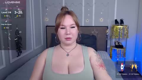 Snapshot of emmy_moonlight chatting on February 6, 2025, 6:40 am Emmy online show from February 6, 2025, 6:40 am