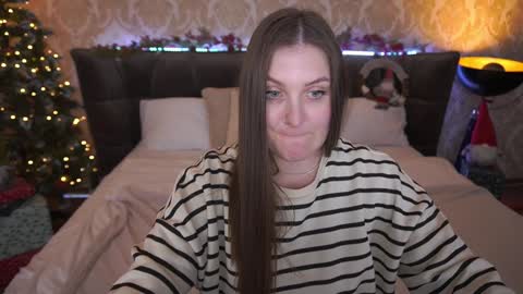 Snapshot of emmycharm chatting on December 23, 2024, 12:52 pm E M M Y online show from December 23, 2024, 12:52 pm