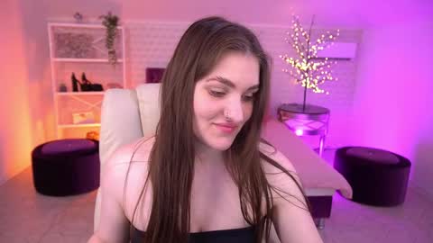 Snapshot of emmycharm chatting on May 18, 2026, 5:57 am E M M Y online show from May 18, 2026, 5:57 am