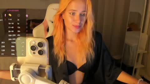 Emmylie online show from April 26, 2026, 6:27 pm