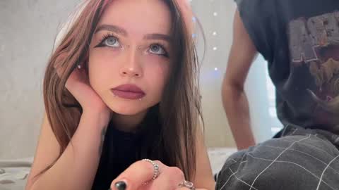 Gabriel  Elizabeth online show from February 1, 2025, 5:28 am