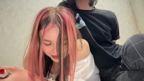 Gabriel  Elizabeth online show from February 7, 2025, 5:18 pm