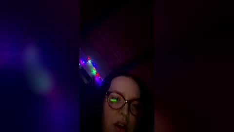 emodreamgirll online show from April 3, 2026, 6:33 am