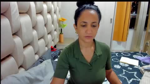 emperatriztapia online show from February 7, 2025, 3:12 am