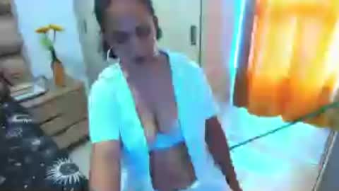 Snapshot of emperatriztapia chatting on June 25, 2026, 9:41 pm emperatriztapia online show from June 25, 2026, 9:41 pm