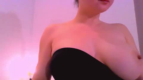 M online show from April 9, 2026, 4:45 am