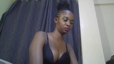 empress_emma online show from April 8, 2026, 8:42 pm