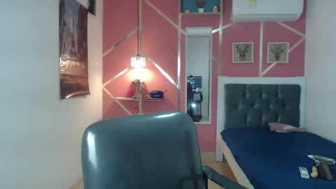 Emy online show from February 27, 2025, 3:36 am