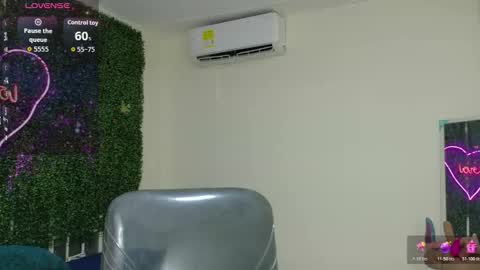 Emy online show from February 27, 2026, 8:09 pm