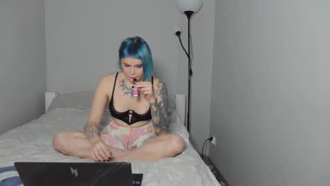 Snapshot of emydeliro chatting on November 5, 2025, 1:55 pm emydeliro online show from November 5, 2025, 1:55 pm