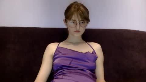 Snapshot of emydelore chatting on August 2, 2026, 8:29 pm emydelore online show from August 2, 2026, 8:29 pm