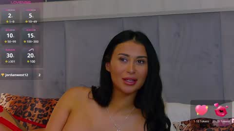 Snapshot of emylaveau chatting on January 9, 2025, 6:38 am Emy online show from January 9, 2025, 6:38 am