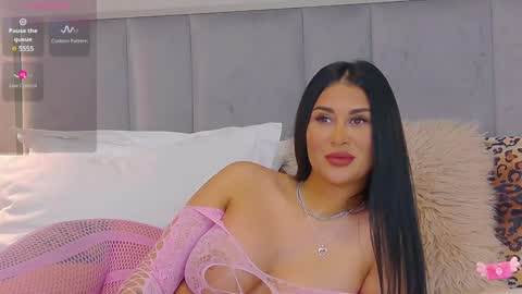 Snapshot of emylaveau chatting on January 21, 2025, 6:33 am Emy online show from January 21, 2025, 6:33 am