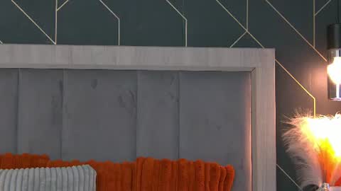Snapshot of emylaveau chatting on July 9, 2026, 5:55 am Emy online show from July 9, 2026, 5:55 am