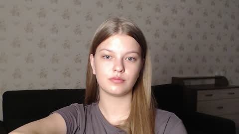 EmySway online show from December 2, 2024, 3:03 pm